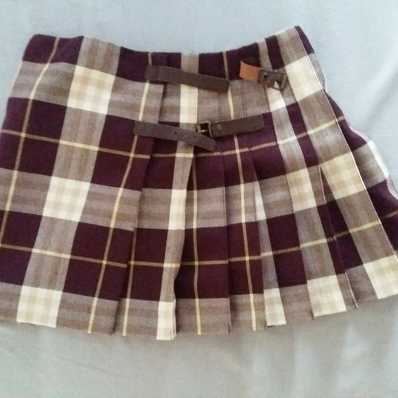 SOLD !! Burberry Pleated Plaid Skirt - Picture 3 of 8